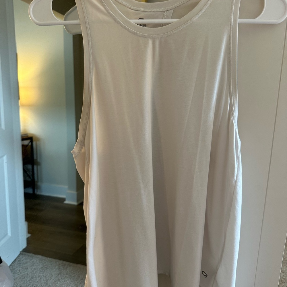 GAP Open Back/Tie Athletic Tank Top